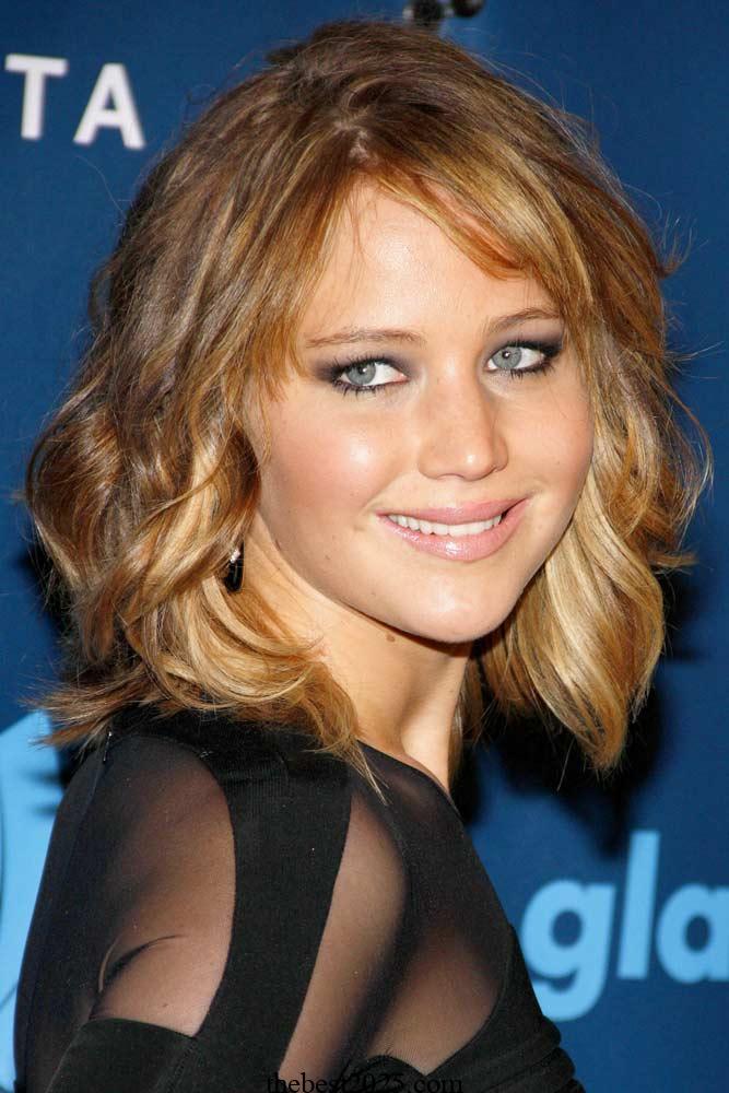 The best Messy Layered Lob with Very Long Bangs for Fine Hair in 2024 3